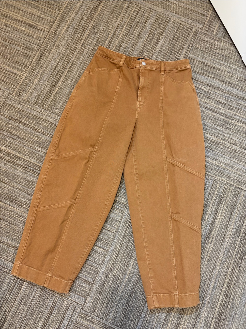 Reitmans Barrel-Leg Jeans in Caramel Brown